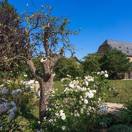 Johanniterhotel Nieder Weisel Bagian luar foto